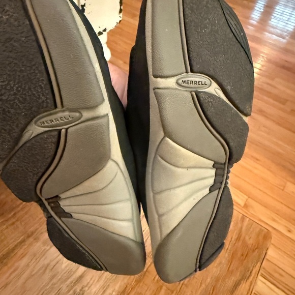 Merrell Black Sandals Comfortable Slip-On Design - Picture 3 of 4